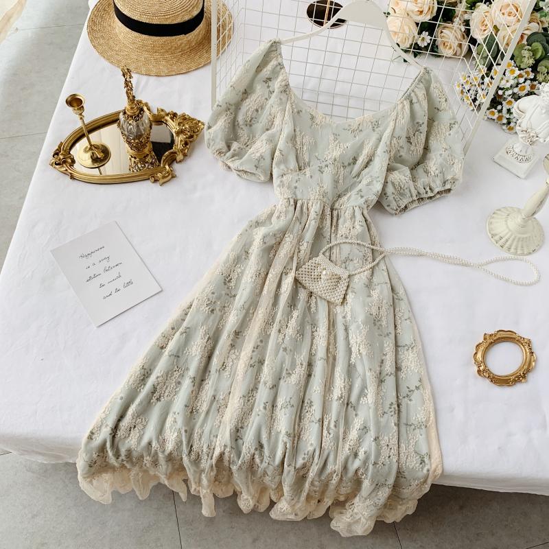 Classic Vintage Dress with a Flattering Fit