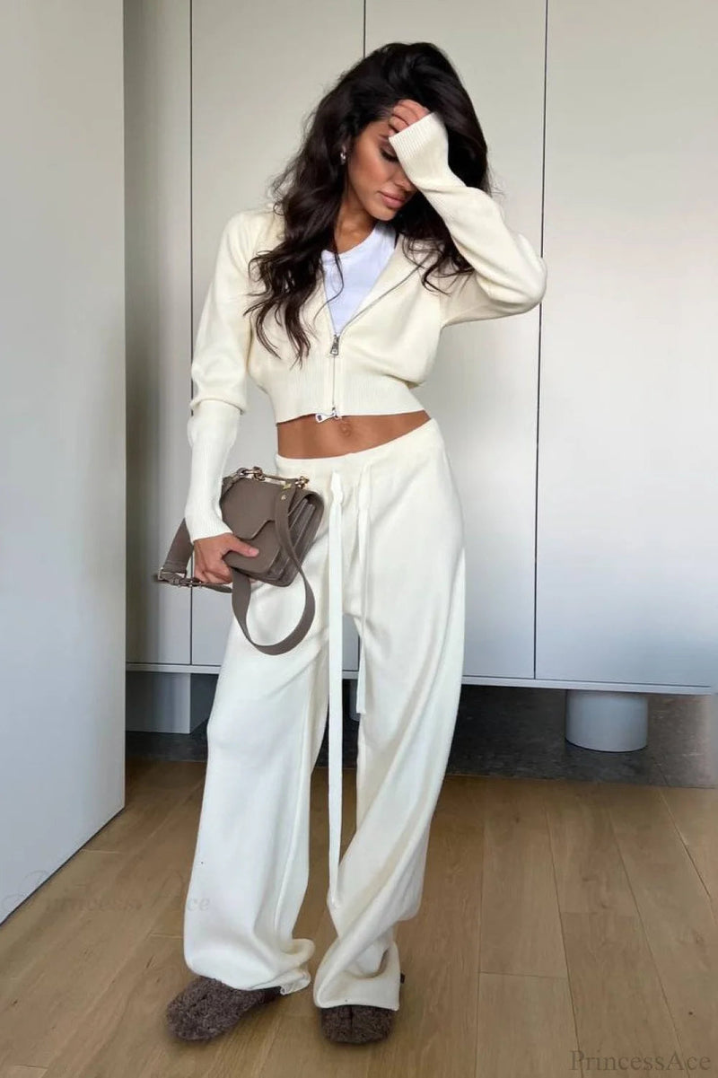 Well Tailored Jacket with a Graceful Silhouette