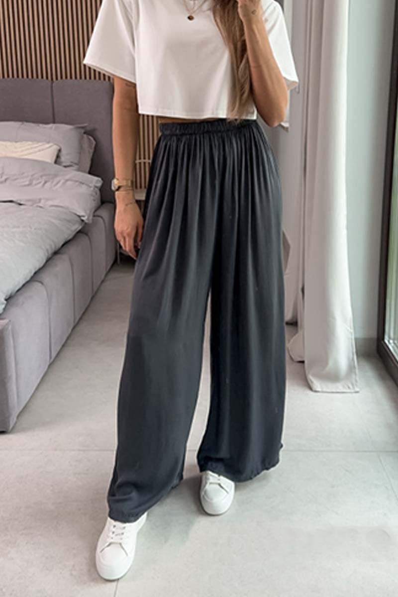 Beautifully Finished Pants in a Timeless Design