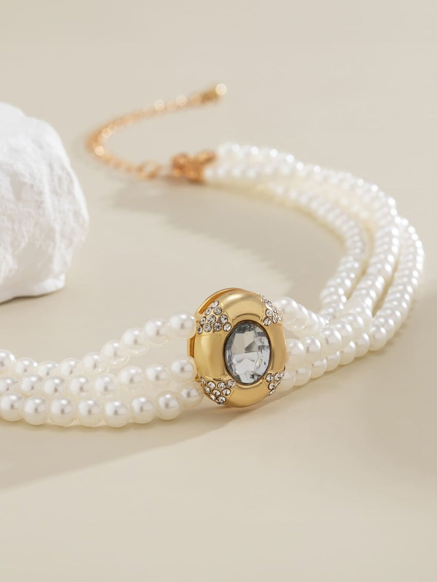 Sophisticated Garment with a Clean Classic Look