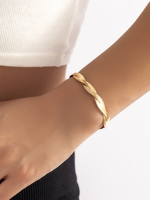 Effortlessly Elegant Garment with a Timeless Design