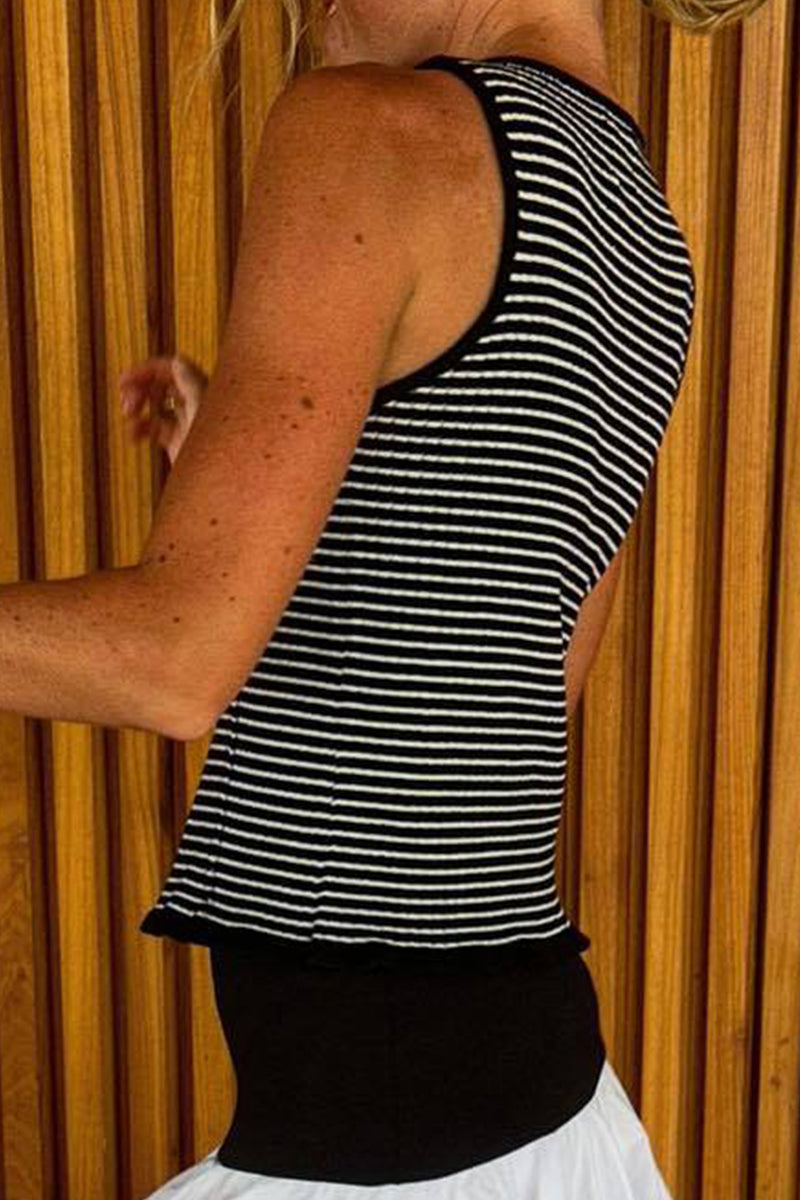 Effortlessly Elegant Top with a Timeless Design