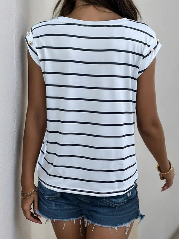Classic Vintage T-Shirt with a Flattering Fit
