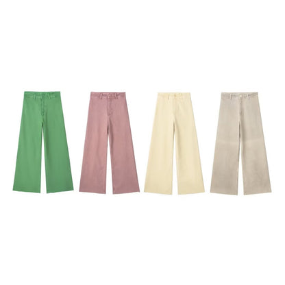 Beautifully Finished Trousers in a Timeless Design