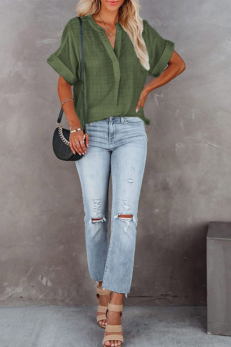 Beautifully Finished Top in a Timeless Design