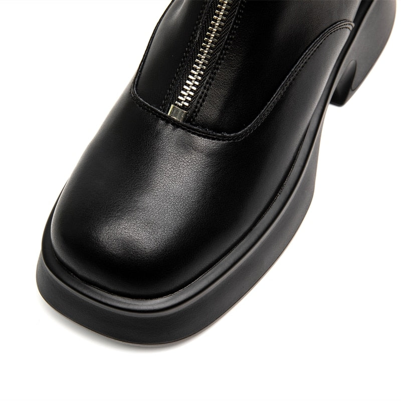 Elegantly Styled Boots for Everyday Wear