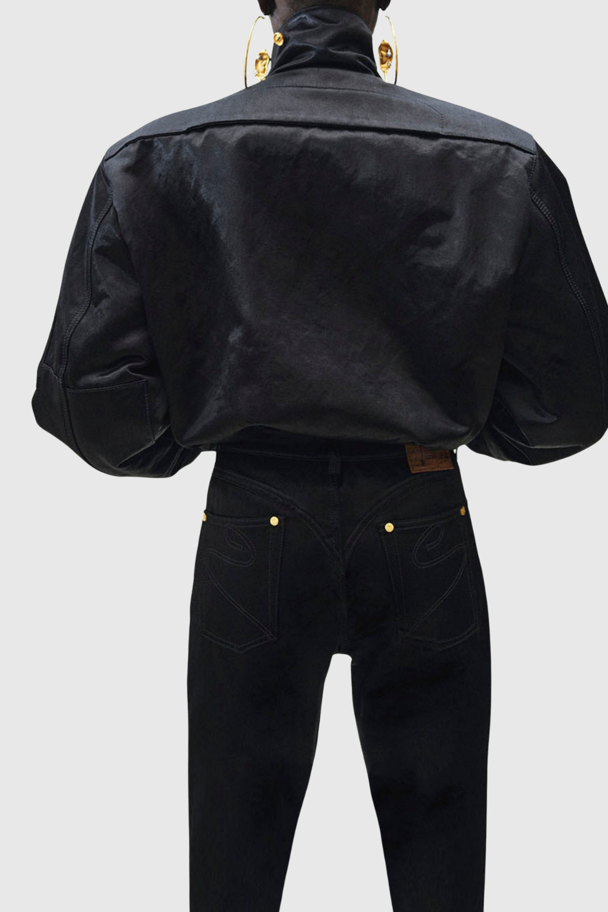 Effortlessly Elegant Jacket with a Timeless Design
