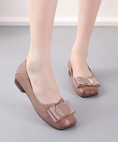 Effortlessly Elegant Shoes with a Timeless Design