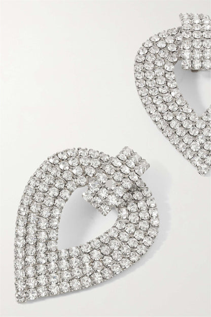 Sophisticated Garment with a Clean Classic Look