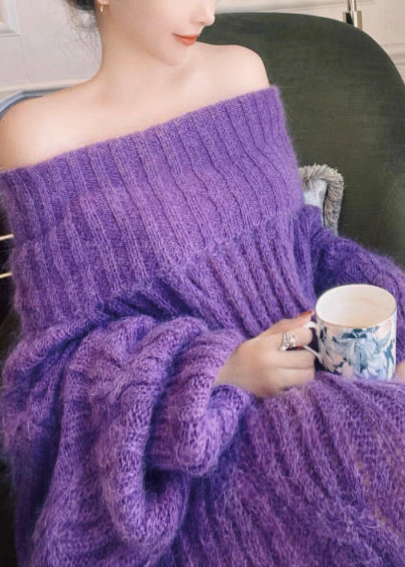 Classic Vintage Sweater with a Flattering Fit