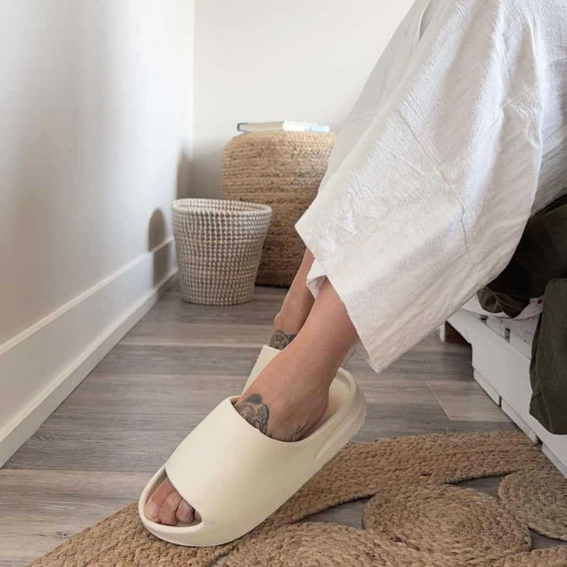 Classic Vintage Sandals with a Flattering Fit
