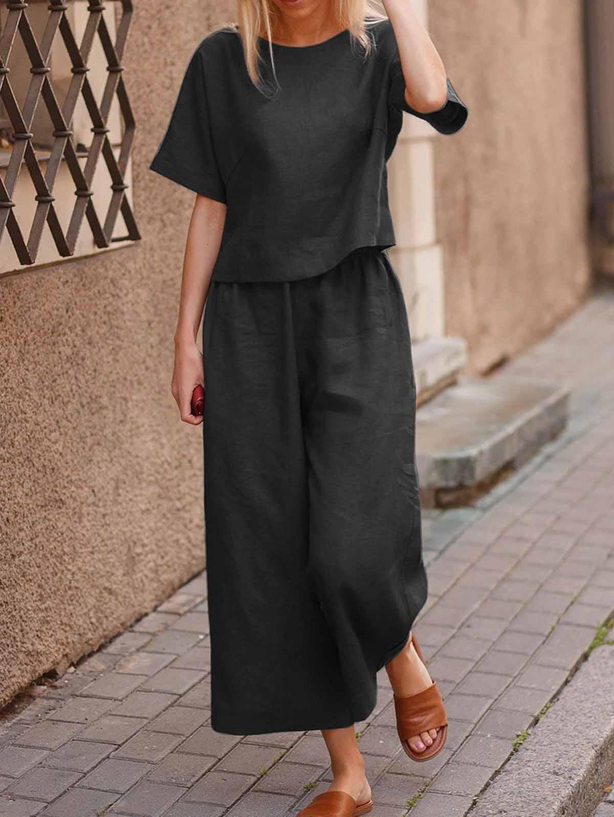 Classic Vintage Pants with a Flattering Fit