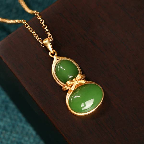Polished Garment with an Effortless Classic Look
