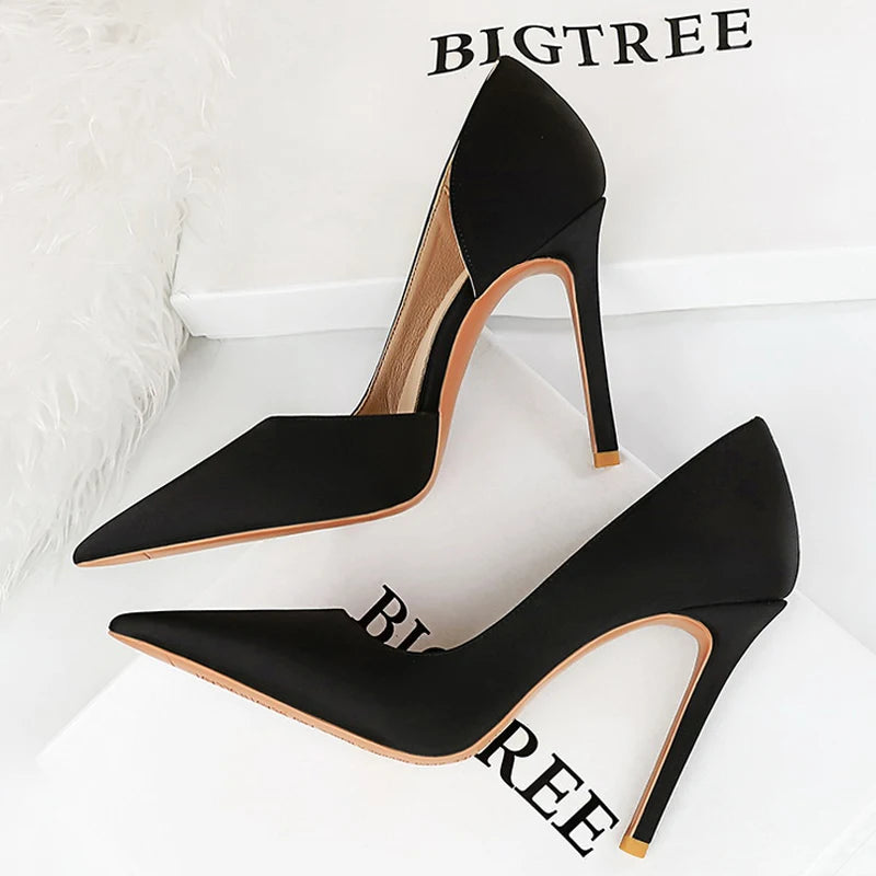 Classic Vintage & Enduringly Stylish Heels