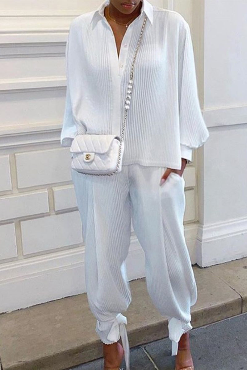 Effortlessly Elegant Garment with a Timeless Design