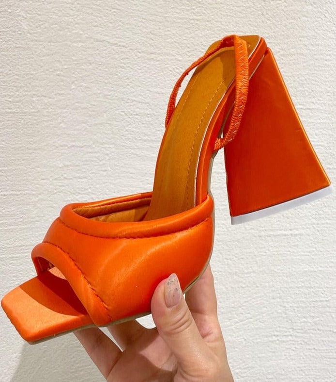 Classic Vintage Heels with a Flattering Fit