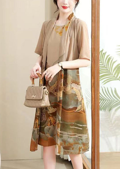 Classic Vintage Dress with a Flattering Fit