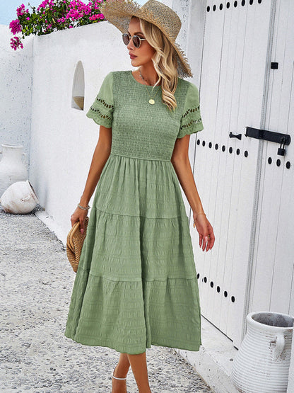 Effortlessly Elegant Dress with a Timeless Design