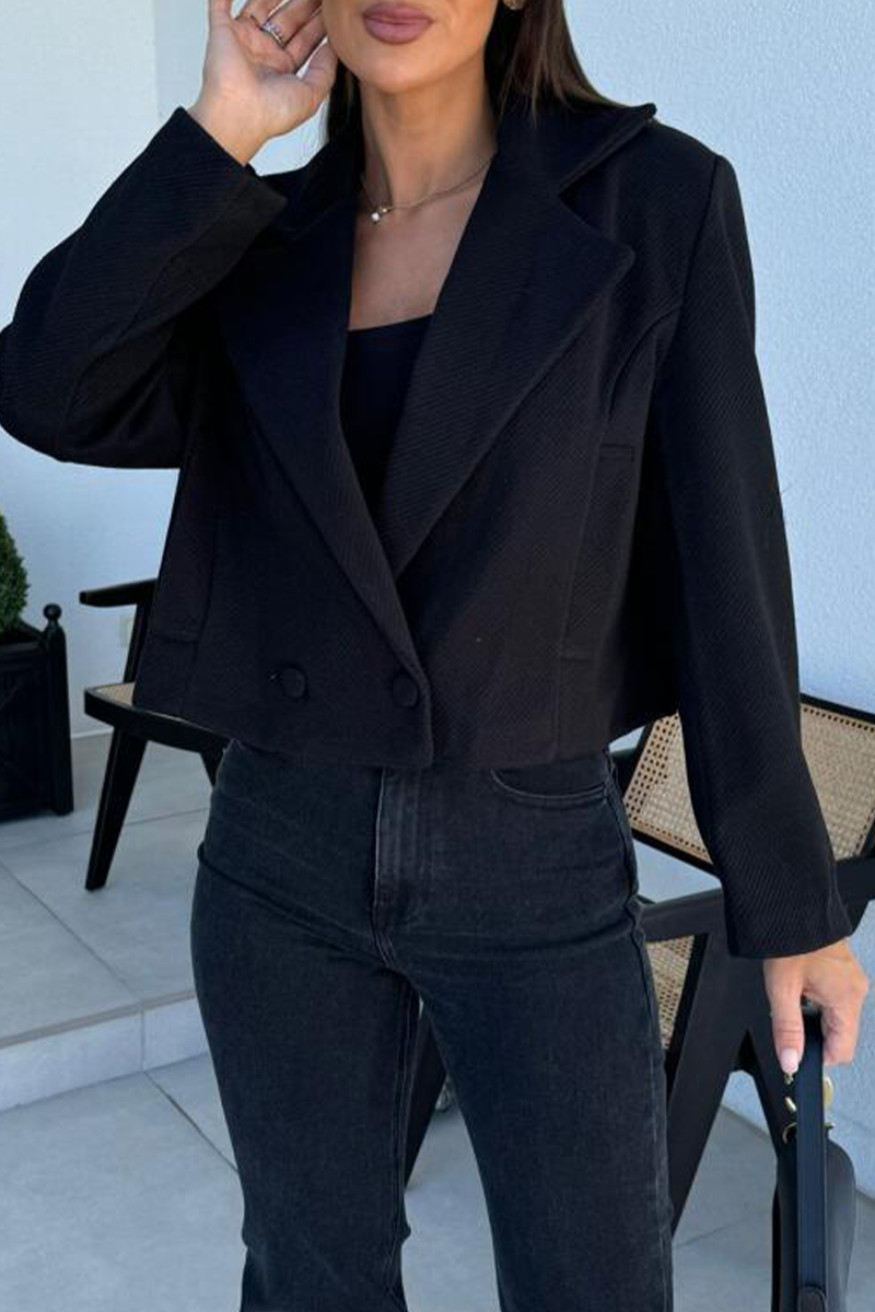Gracefully Styled Garment for Any Occasion