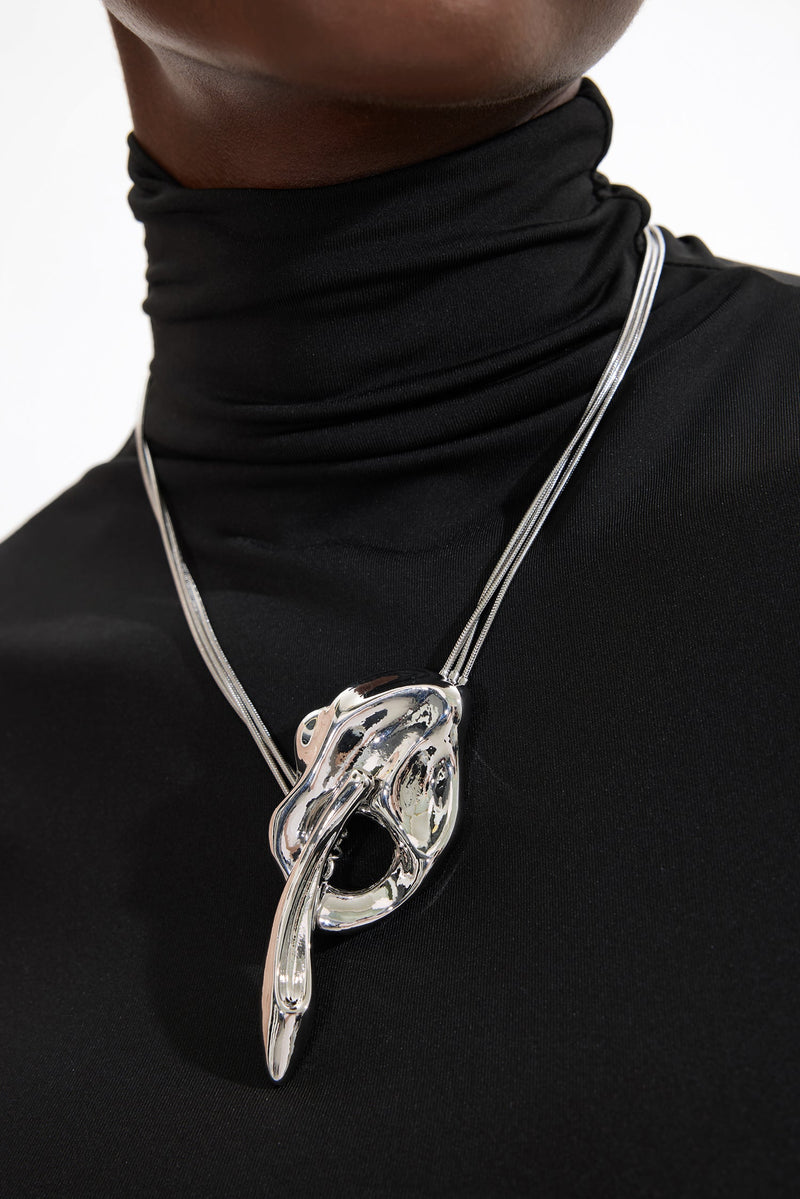 Polished Garment with an Effortless Classic Look