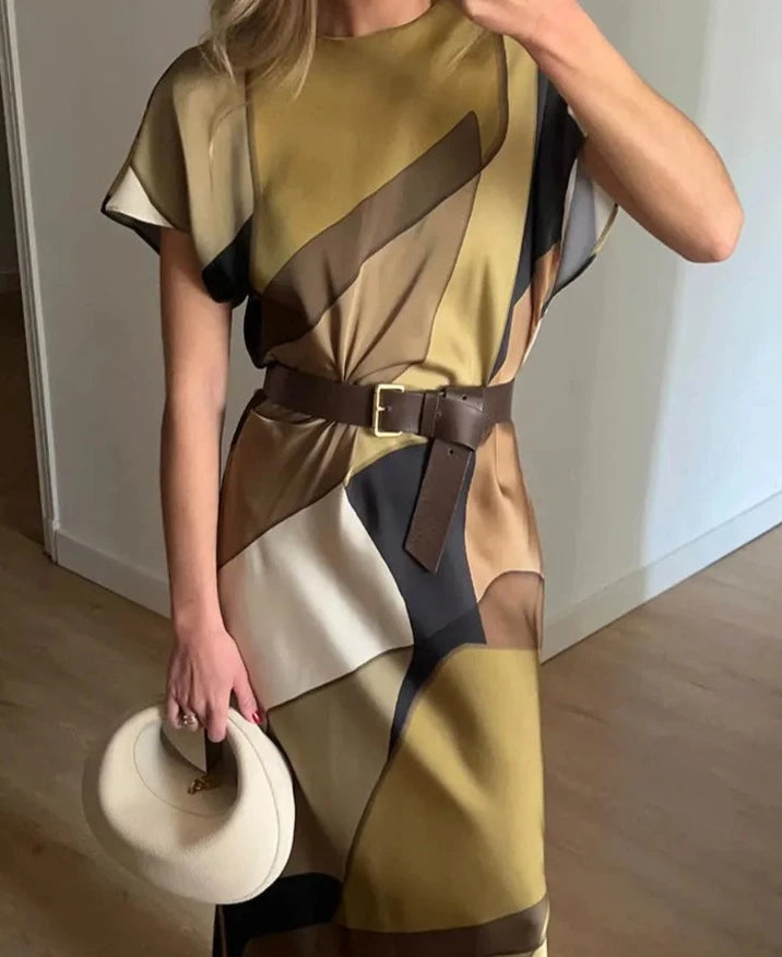 Sophisticated Dress with a Clean Classic Look