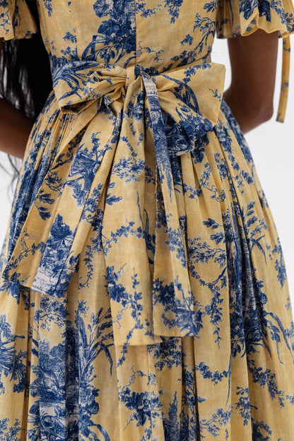 Beautifully Crafted Dress in a Classic Style