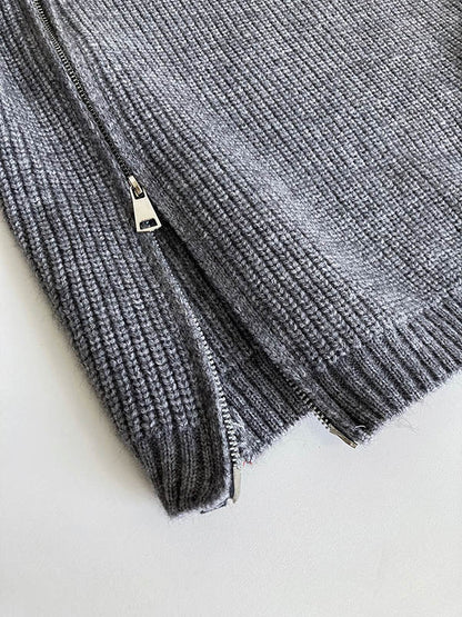 Classic Vintage Sweater with a Flattering Fit