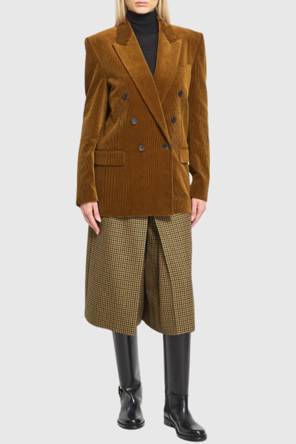 Gracefully Styled Garment for Any Occasion