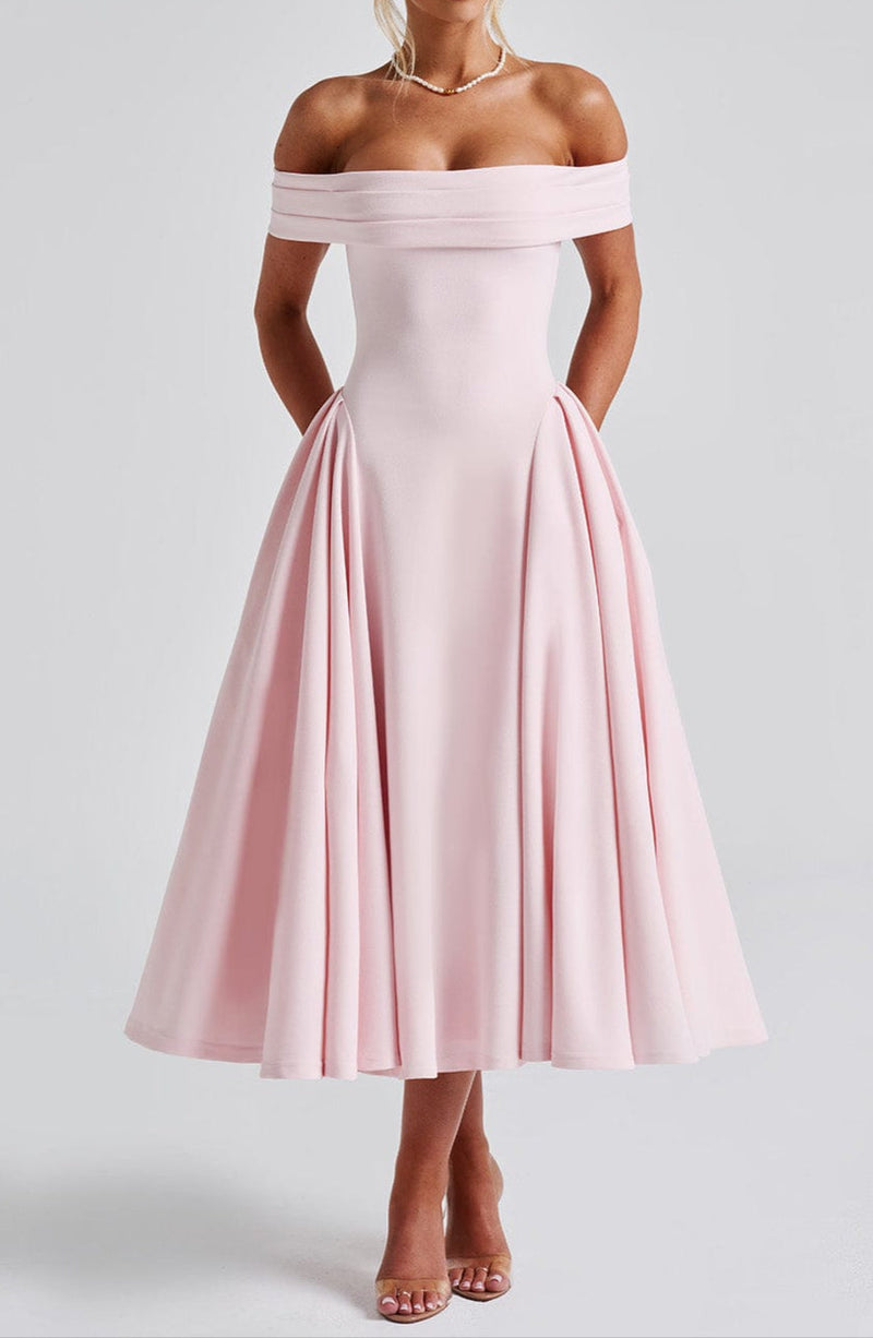 Classic Vintage & Enduringly Stylish Dress