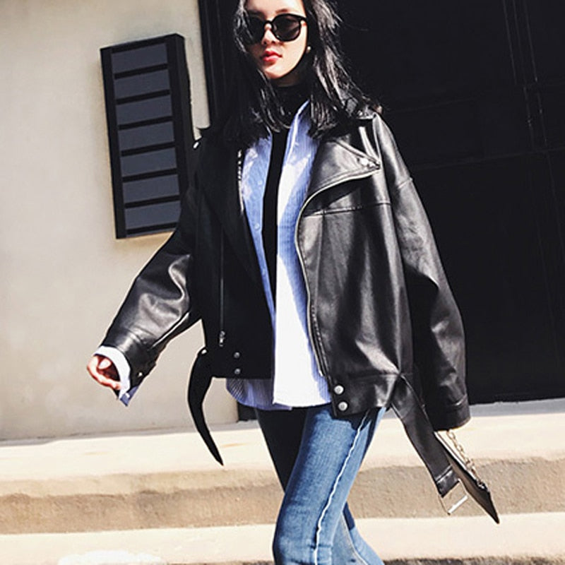 Effortlessly Elegant Jacket with a Timeless Design
