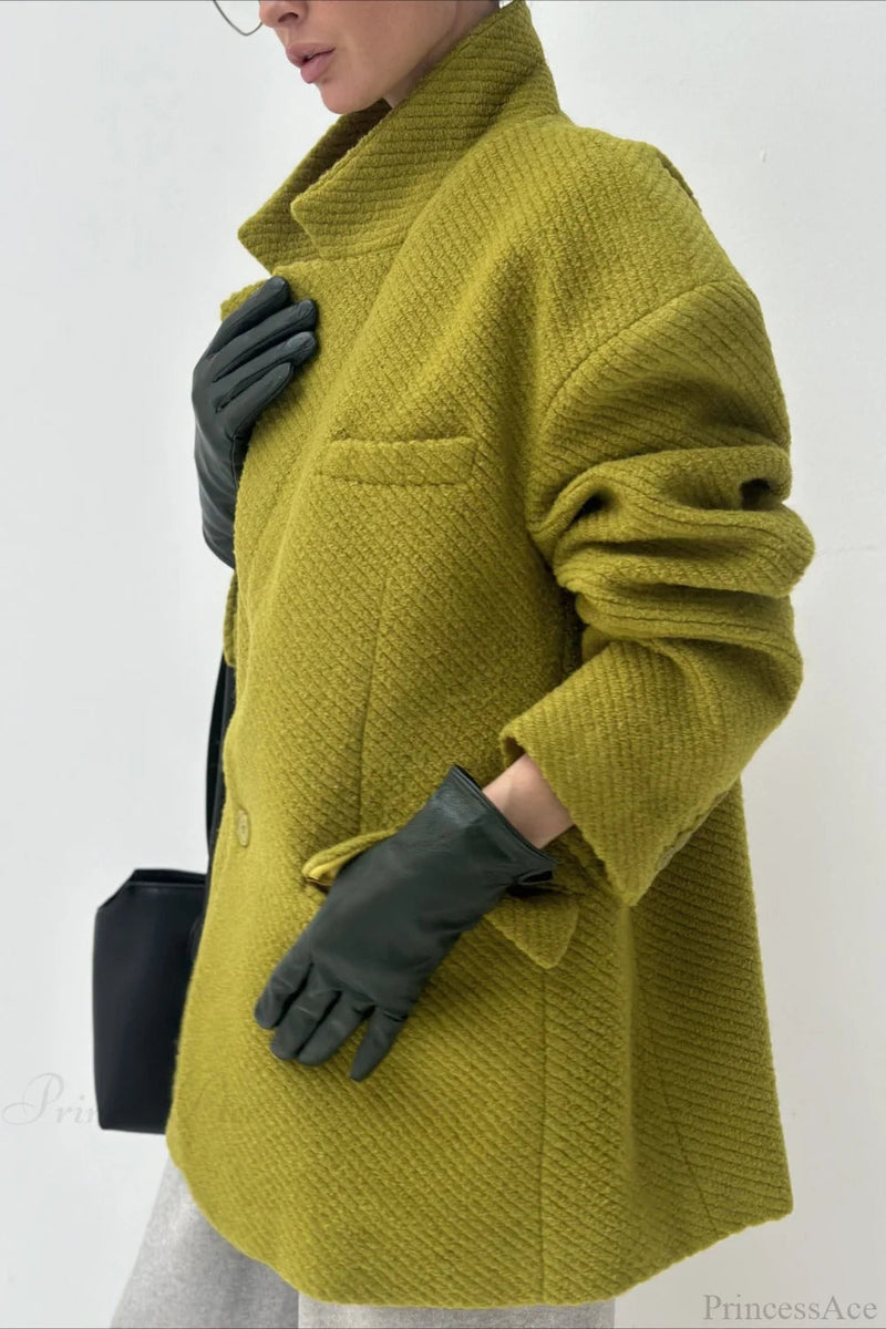 Beautifully Crafted Coat in a Classic Style