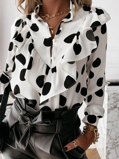 Well Tailored Blouse with a Graceful Silhouette