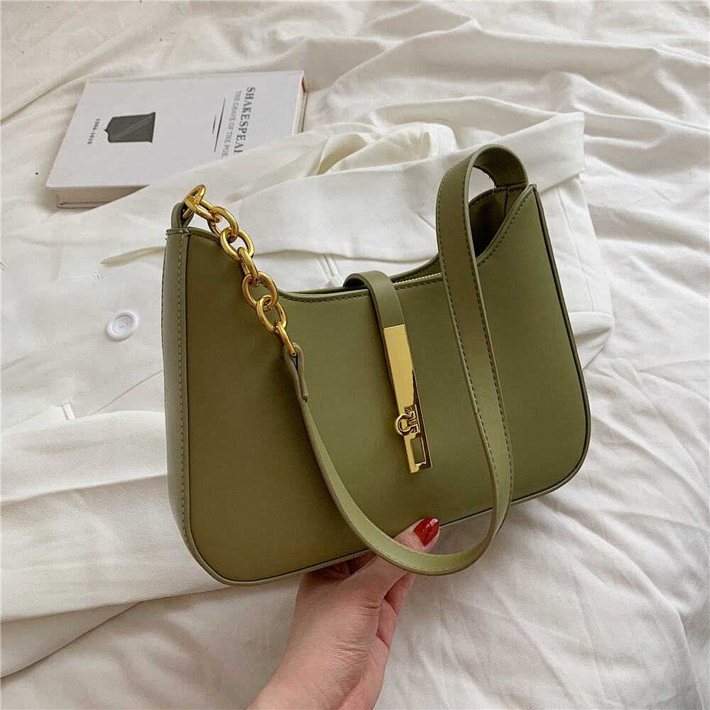 Gracefully Styled Bag for Any Occasion