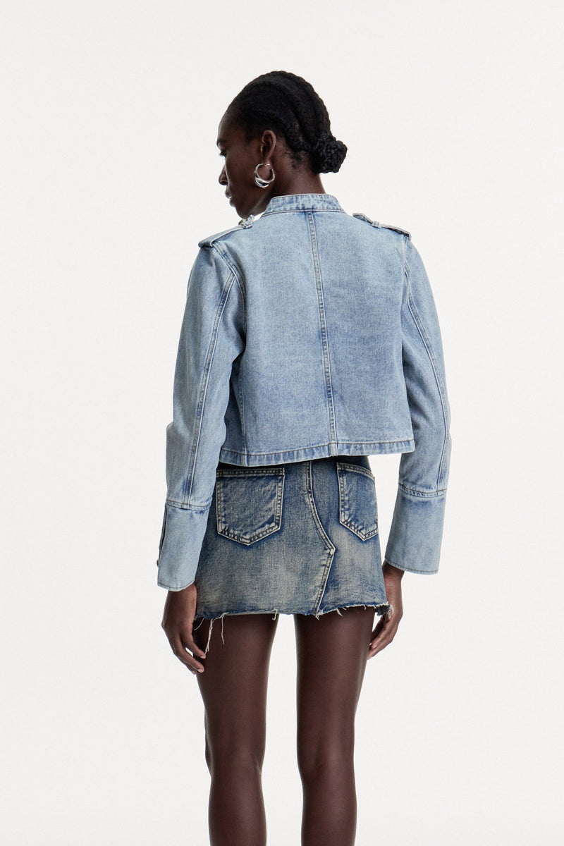Polished Jacket with an Effortless Classic Look