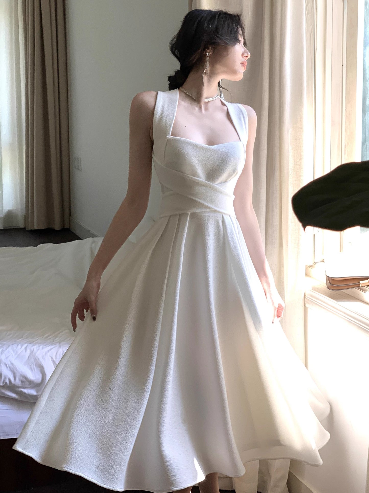 Beautifully Finished Dress in a Timeless Design