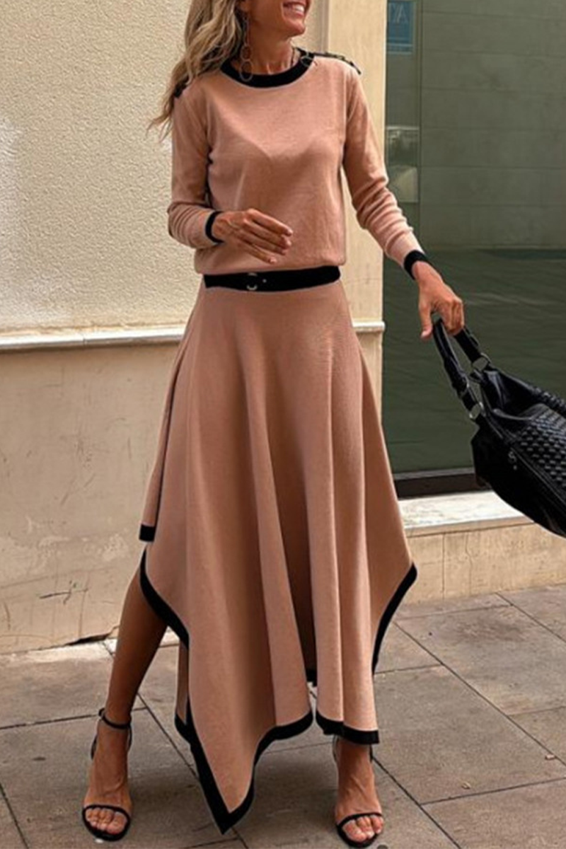 Sophisticated Garment with a Clean Classic Look