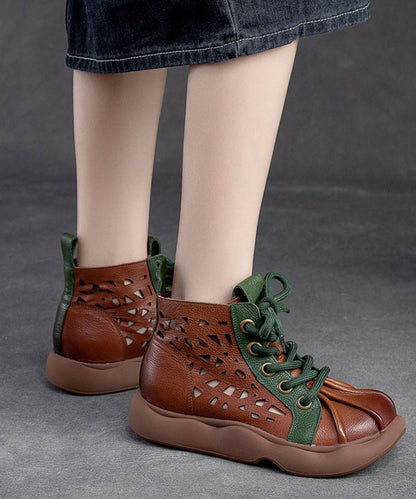 Effortlessly Elegant Boots with a Timeless Design