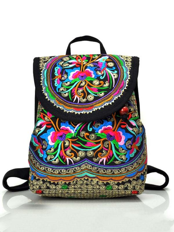 Gracefully Styled Bag for Any Occasion