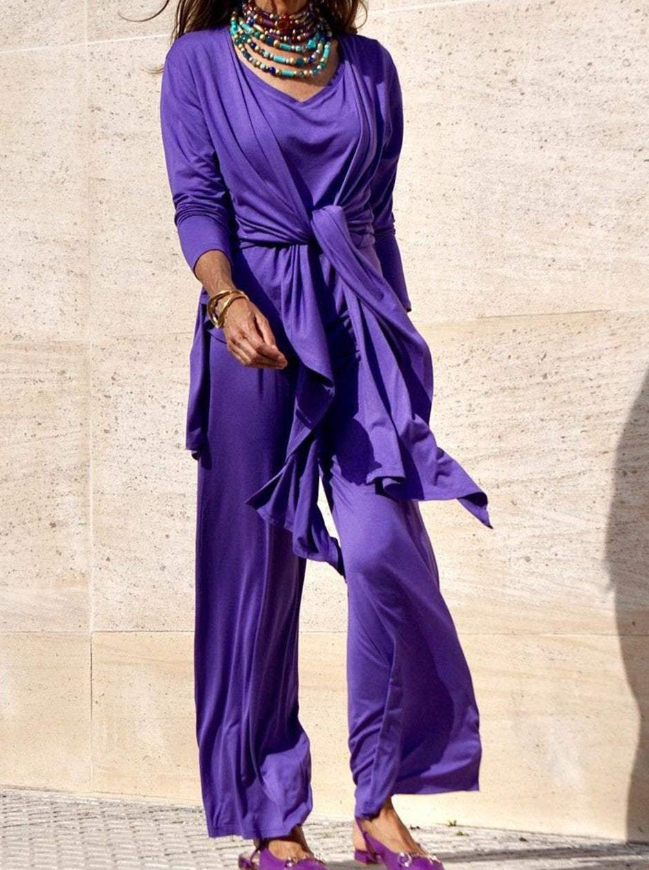 Elegantly Styled Trousers for Everyday Wear