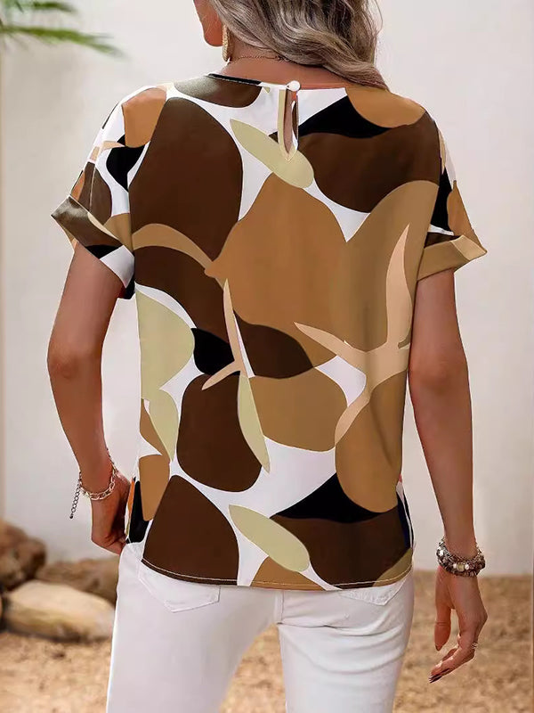 Effortlessly Elegant T-Shirt with a Timeless Design