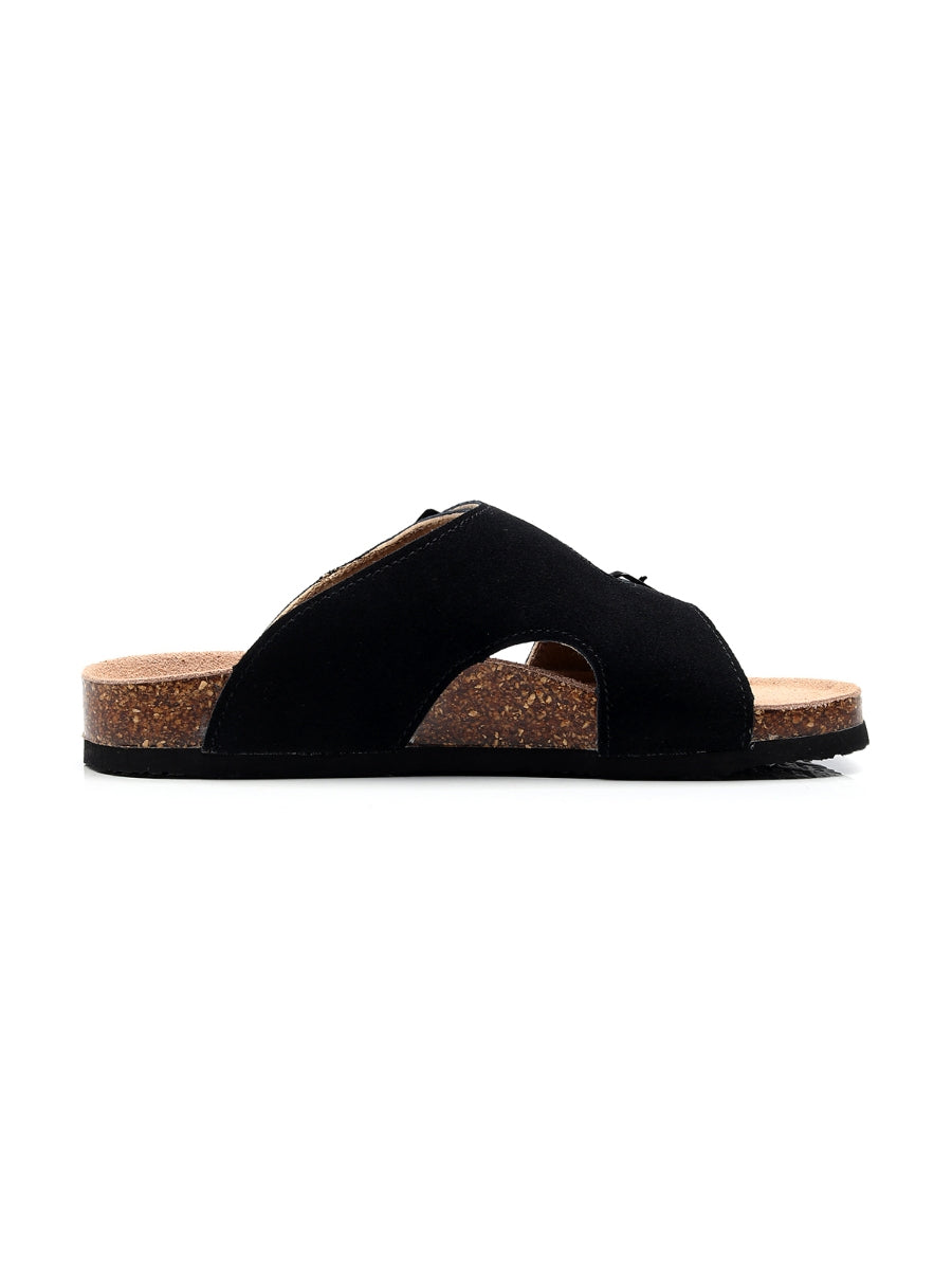 Well Tailored Sandals with a Graceful Silhouette