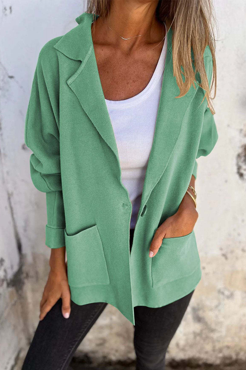 Effortlessly Elegant Garment with a Timeless Design