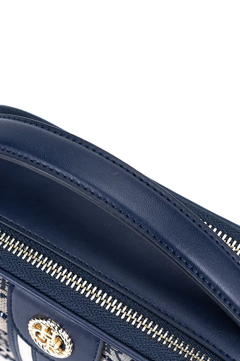 Beautifully Finished Bag in a Timeless Design