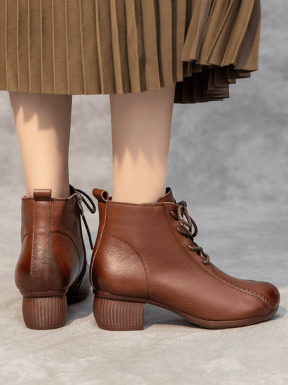 Polished Boots with an Effortless Classic Look