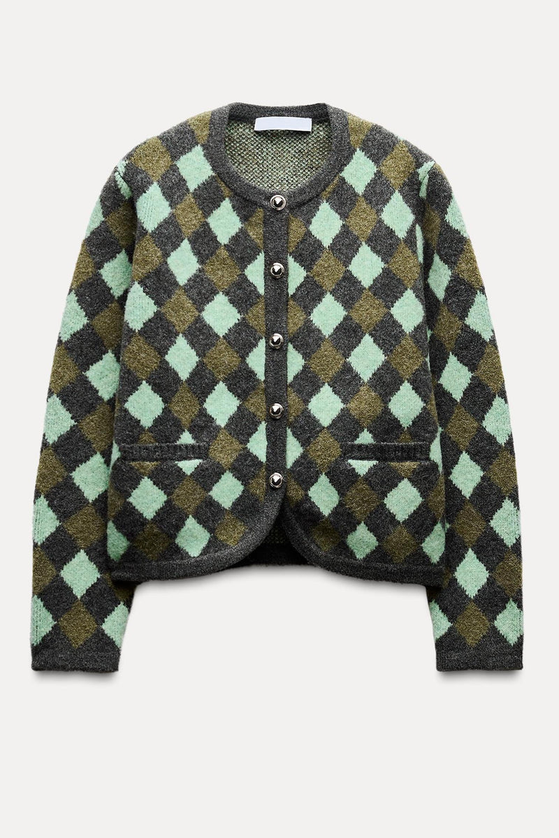 Effortlessly Elegant Cardigan with a Timeless Design