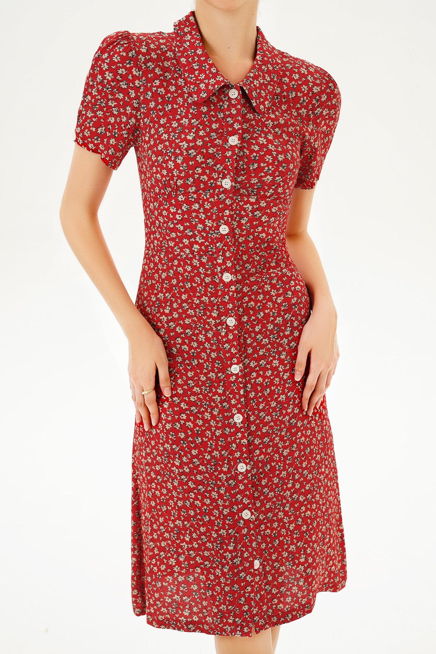 Beautifully Crafted Dress in a Classic Style