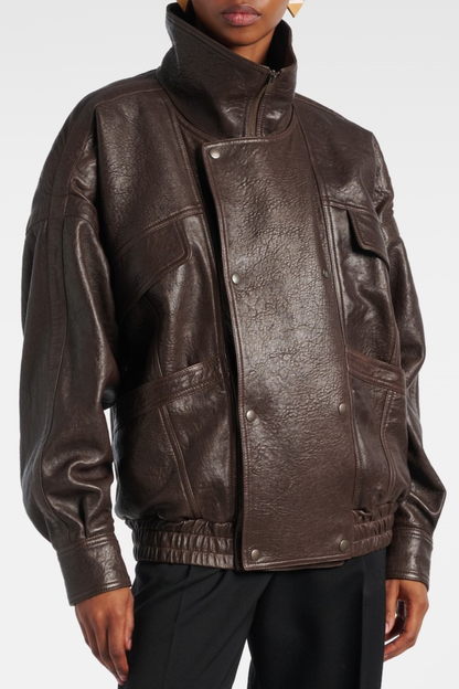 Well Tailored Jacket with a Graceful Silhouette