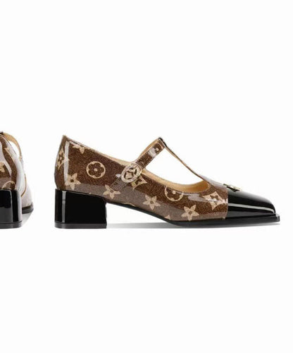 Classic Vintage Sandals with a Flattering Fit