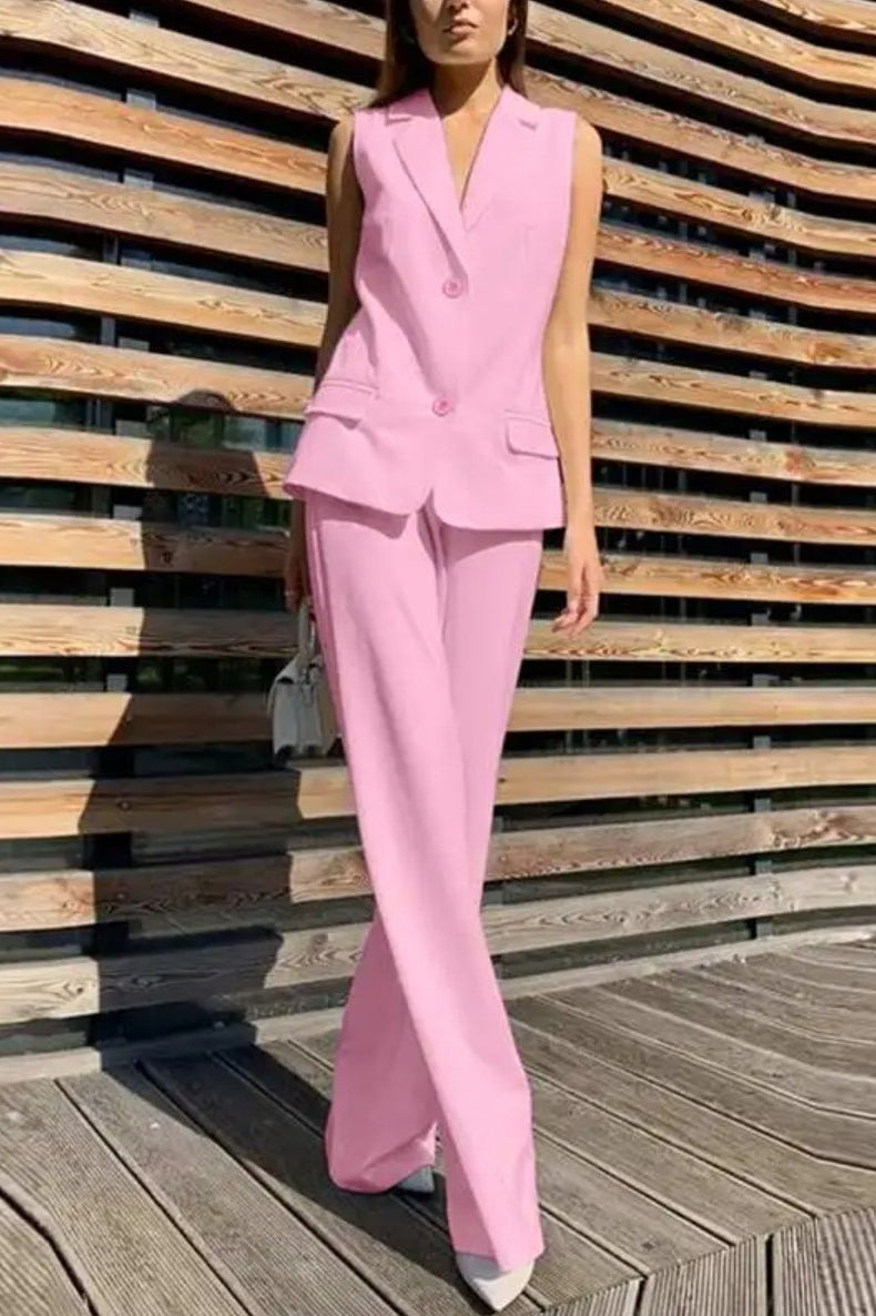 Effortlessly Elegant Garment with a Timeless Design