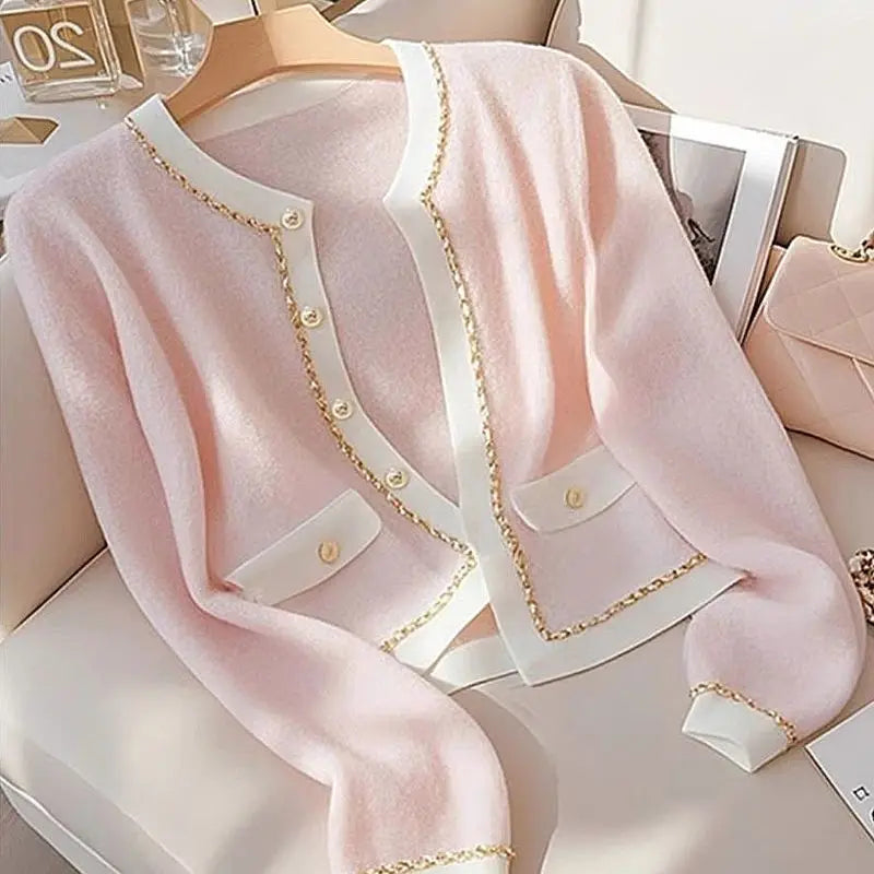 Elegantly Styled Cardigan for Everyday Wear